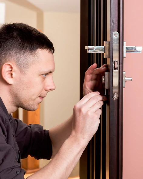 : Professional Locksmith For Commercial And Residential Locksmith Services in Eucalyptus Hills, CA