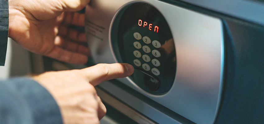 Cash Safe Openers in Eucalyptus Hills, California