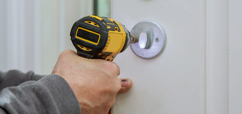 Street Locksmith For Smart Lock Repair in Eucalyptus Hills, CA